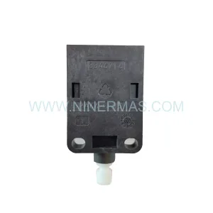 Siemens 3SE5250-0CC05 Position Switch 30mm Plastic Enclosure 1NO/1NC Metal Plunger New Original Ready to ship