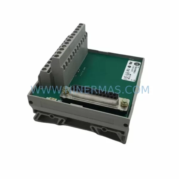 Allen-Bradley 1492-IFM40F-FS-2 Interface Module product image