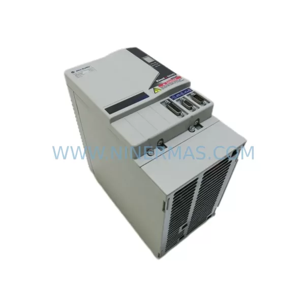 Allen-Bradley 2094-BM05 Servo Drive Module product image