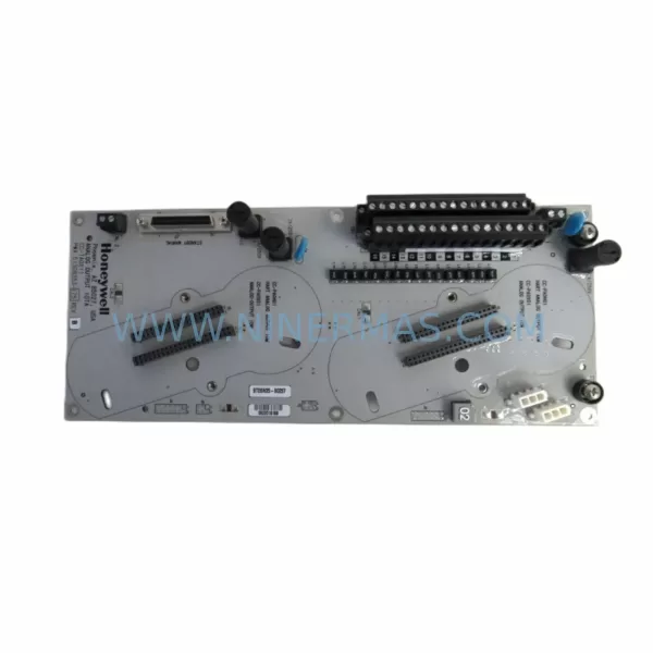Honeywell 51308373-175 CC-TD0B11 Analog Output Module product image