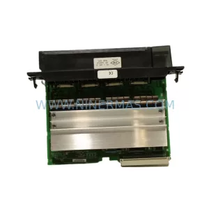GE IC697MDL740 Discrete Output Module detail view 4